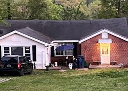 Pre-foreclosure in  SIDNEY CIR Anniston, AL 36207