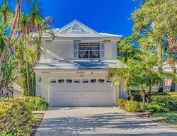 Pre-foreclosure in  WINDSOR LN Palm Beach Gardens, FL 33418