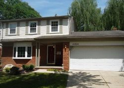 Pre-foreclosure in  THORNWOOD ST Riverview, MI 48193