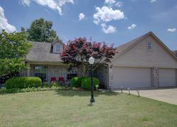 Pre-foreclosure in  E 142ND ST N Collinsville, OK 74021