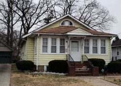Pre-foreclosure in  GLADWYN AVE Merchantville, NJ 08109