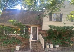 Pre-foreclosure in  OLDE COACH DR Midlothian, VA 23113