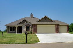 Pre-foreclosure in  CRIPPLE CREEK RD Pryor, OK 74361