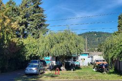 Pre-foreclosure in  N ALDER ST Lowell, OR 97452