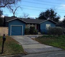 Pre-foreclosure in  COLTON DR San Antonio, TX 78209