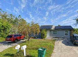 Pre-foreclosure in  KIDRON AVE APT B Englewood, FL 34224