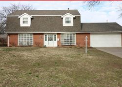 Pre-foreclosure in  SE GREYSTONE AVE Bartlesville, OK 74006