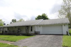 Pre-foreclosure in  PARIS ST Dewitt, IL 61735