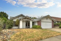 Pre-foreclosure in  RAMBLING DR Folsom, CA 95630