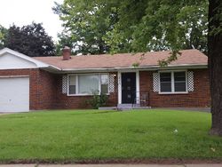 Pre-foreclosure in  BELLEFONTAINE RD Saint Louis, MO 63137