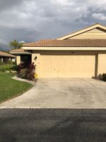 Pre-foreclosure in  WOOD CREEK DR Sarasota, FL 34231