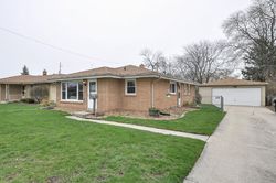 Pre-foreclosure in  MONTEREY DR Racine, WI 53402