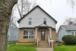 Pre-foreclosure in  BLAINE AVE Racine, WI 53405