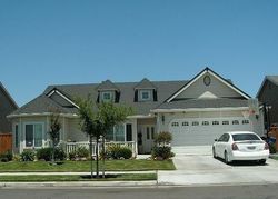 Pre-foreclosure in  E GIBSON AVE Reedley, CA 93654