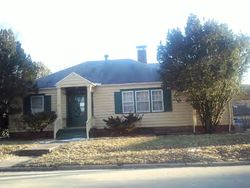 Pre-foreclosure in  W VOORHEES ST Danville, IL 61832