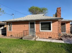 Pre-foreclosure in  DOUGLAS AVE Klamath Falls, OR 97601