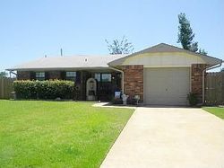 Pre-foreclosure in  SE ELLSWORTH AVE Lawton, OK 73501