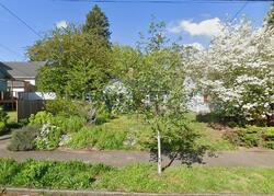 Pre-foreclosure in  SE 36TH AVE UNIT A Portland, OR 97214