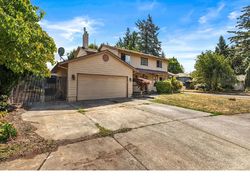 Pre-foreclosure in  NW TOWLE TER Gresham, OR 97030