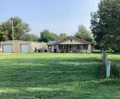 Pre-foreclosure in  W GRAND ST Union City, OK 73090