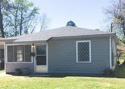 Pre-foreclosure in  GLORIA DR Shreveport, LA 71109