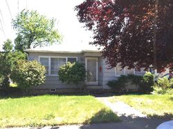 Pre-foreclosure in  W 11TH ST Medford, OR 97501