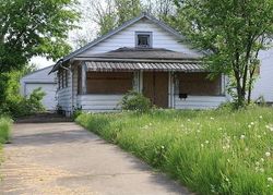 Pre-foreclosure in  CAMERON AVE Youngstown, OH 44502