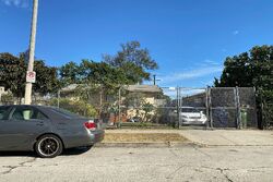  11th Ave, Los Angeles CA