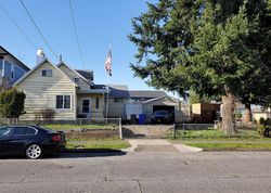 Pre-foreclosure in  N CATLIN AVE Portland, OR 97203