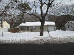 Pre-foreclosure in  E FORKS RD Bay Shore, NY 11706