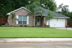 Pre-foreclosure in  POPPY ST Lake Jackson, TX 77566