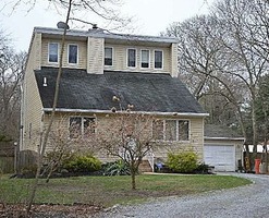 Pre-foreclosure in  SUNSET AVE Selden, NY 11784