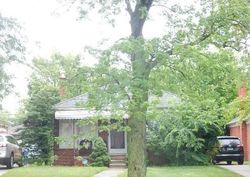 Pre-foreclosure in  ANN ARBOR TRL Dearborn Heights, MI 48127