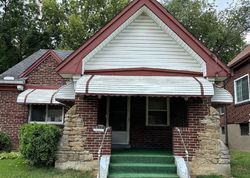 Pre-foreclosure in  PORTMAN AVE Cincinnati, OH 45237