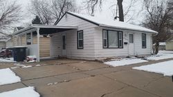 Pre-foreclosure in  E 27TH ST Des Moines, IA 50317