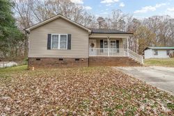 Pre-foreclosure in  LAKE SYLVIA RD Lincolnton, NC 28092