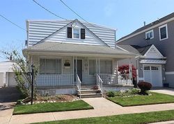 Pre-foreclosure in  N 34TH AVE Longport, NJ 08403