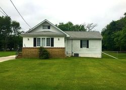 Pre-foreclosure in  DAVIS AVE Williamstown, NJ 08094