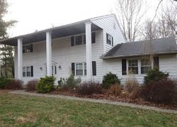 Pre-foreclosure in  LINCOLN RD Putnam Valley, NY 10579