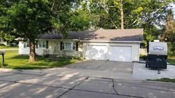 Pre-foreclosure in  19TH AVE Columbus, NE 68601