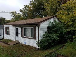 Pre-foreclosure in  BECKER DR Saint Louis, MO 63135