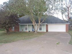 Pre-foreclosure in  CEDAR GLENN CT Byram, MS 39272