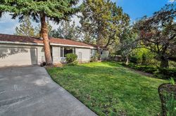 Pre-foreclosure in  NE CANYON PARK PL Bend, OR 97701