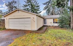 Pre-foreclosure in  QUINAULT DR NE Olympia, WA 98516