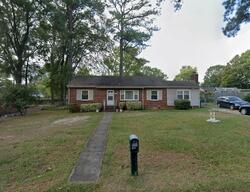 Pre-foreclosure in  EDGEWOOD AVE Richmond, VA 23227