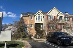 Pre-foreclosure in  OAKMERE DR Centreville, VA 20120