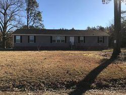 Pre-foreclosure in  DUNROVIN LN Broadway, NC 27505