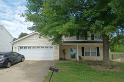 Pre-foreclosure in  ASHLEY DANIELLE DR Duncan, SC 29334