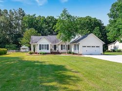 Pre-foreclosure in  HEATHWOOD DR Greenwood, SC 29649