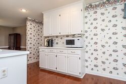 Pre-foreclosure in  HEATHWOOD DR Greenwood, SC 29649